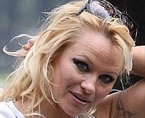 Šokējoši kadri: Pamela Andersone strauji noveco