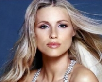 TV zvaigzne Mišela Hunzikere bikini