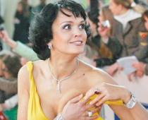 Anastasijas Slavenskajas NIPPLE SLIP (FOTO)