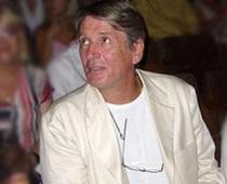 Aleksandrs Abdulovs pārvietojas ratiņkrēslā FOTO