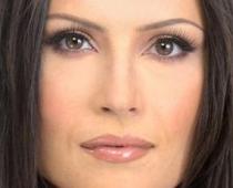 Jana Kay atkopjas pēc plastiskās operācijas