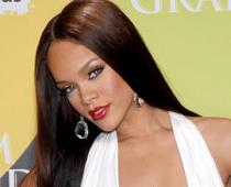 Rihannai jauns tetovējums