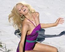 Parisas Hiltones jaunā klipa filmēšana un NIPPLE SLIP (FOTO)