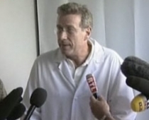 Andželinas Džolijas ārsts sniedzis preses konferenci