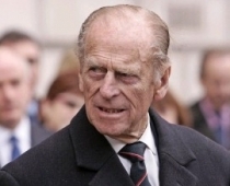 Britu karaļnams noliedz ziņas, ka princim Filipam ir vēzis