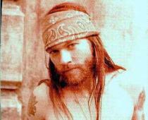 "Guns n' Roses" līderis Aksels Rouzs Zviedrijā apcietināts par kautiņu