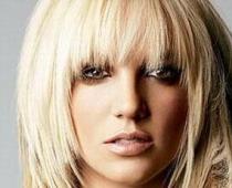 Britnija pozē kaila (FOTO)