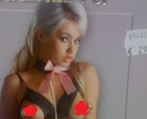 AISHA sex-shopos reklamē uzbudinošu apakšveļu ? (FOTO)