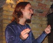 Eksfabrikants Flame šķiras no sievas